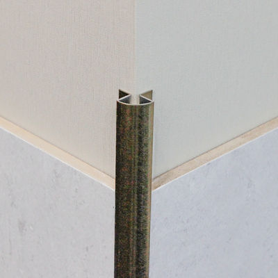 Dostosowane wibracje dekoracyjne wykończenie płytek ze stali nierdzewnej o długości 8 mm 2,7 m